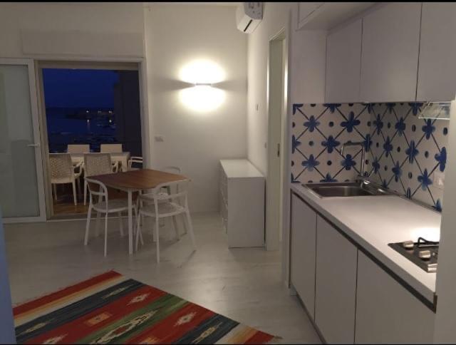 Apartamento Casablu, Un Delizioso Bilocale Sulla Baia Di Naxos Giardini-Naxos Exterior foto