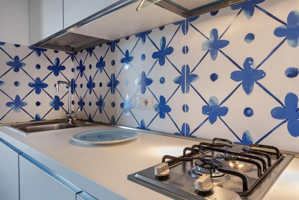 Apartamento Casablu, Un Delizioso Bilocale Sulla Baia Di Naxos Giardini-Naxos Exterior foto